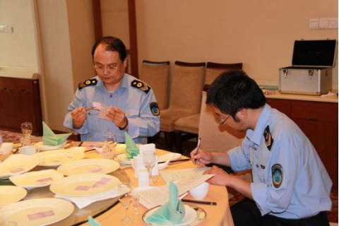多家餐廳因為餐具不夠干凈 拾味館、老五燒烤等都上黑榜